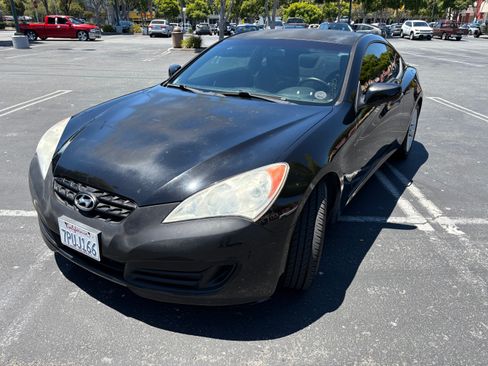 Used 2011 Hyundai Genesis 2.0T RWD image 8