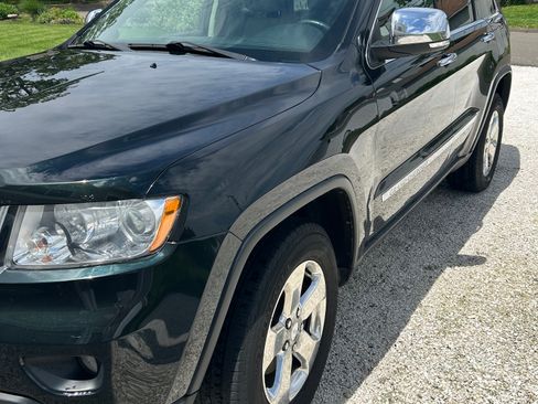 Used 2013 Jeep Grand Cherokee Limited w/ Advance Technology Group AWD/4WD image 14