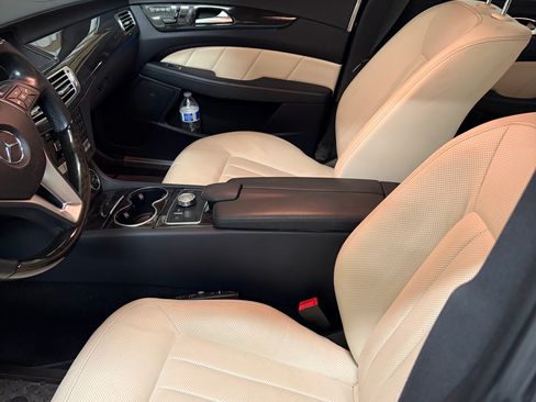 Used 2012 Mercedes-Benz CLS 550 image 21
