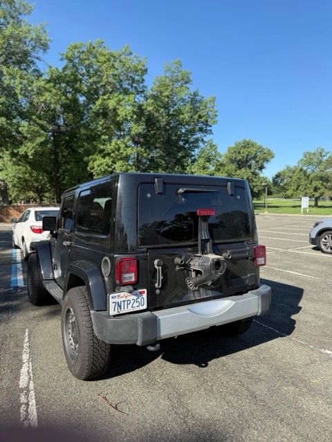 Used 2015 Jeep Wrangler Sahara w/ Connectivity Group AWD/4WD image 13