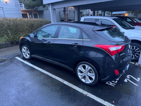 Used 2013 Hyundai Elantra GT w/ Touch & Go Pkg image 8