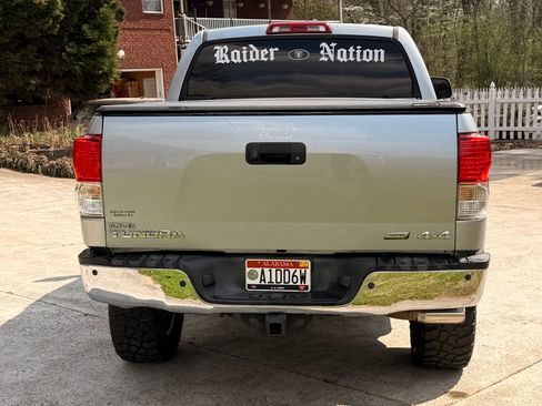 Used 2011 Toyota Tundra Limited w/ Platinum Pkg image 6