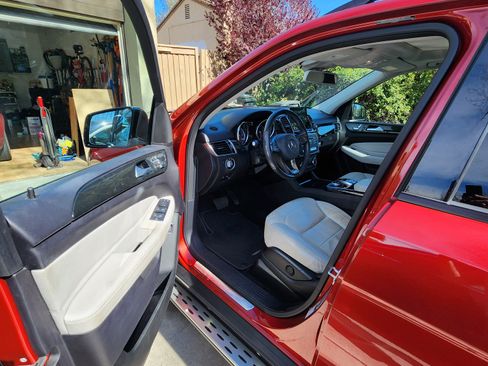 Used 2016 Mercedes-Benz GLE 350 4MATIC w/ Parking Assist Package image 6