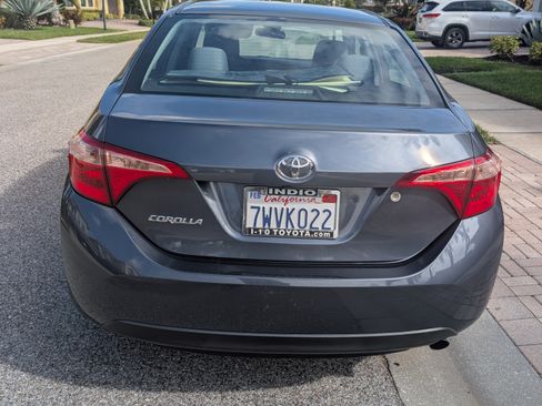 Used 2017 Toyota Corolla LE image 9