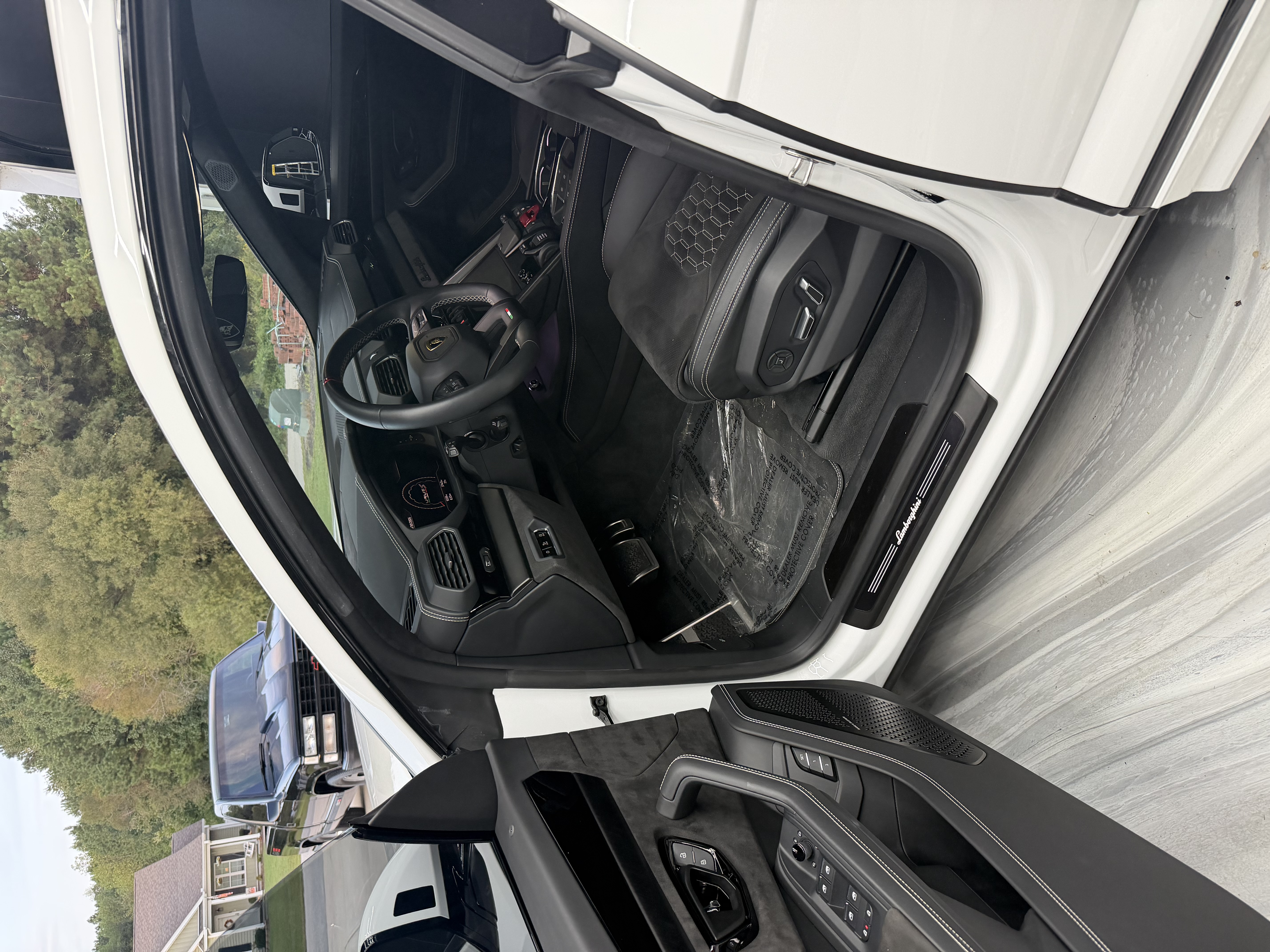 Used 2024 Lamborghini Urus S AWD/4WD image 14