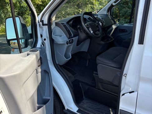 Used 2015 Ford Transit 150 XLT RWD image 13