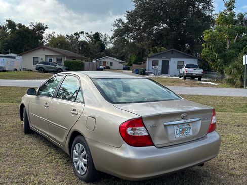 Used 2004 Toyota Camry LE image 12