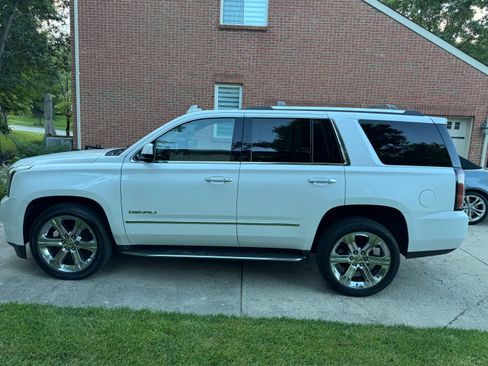 Used 2020 GMC Yukon Denali w/ Open Road Package AWD/4WD image 2