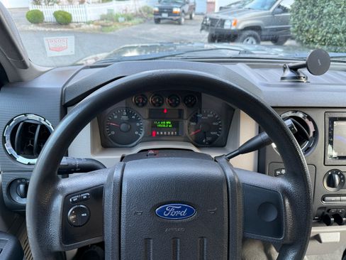 Used 2008 Ford F350 XLT image 4