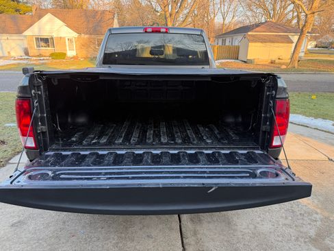 Used 2014 RAM 1500 Tradesman image 11