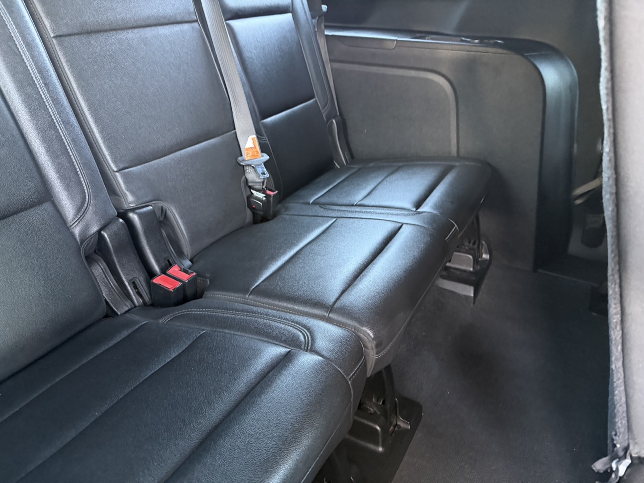 Used 2021 Chevrolet Suburban LT RWD image 20
