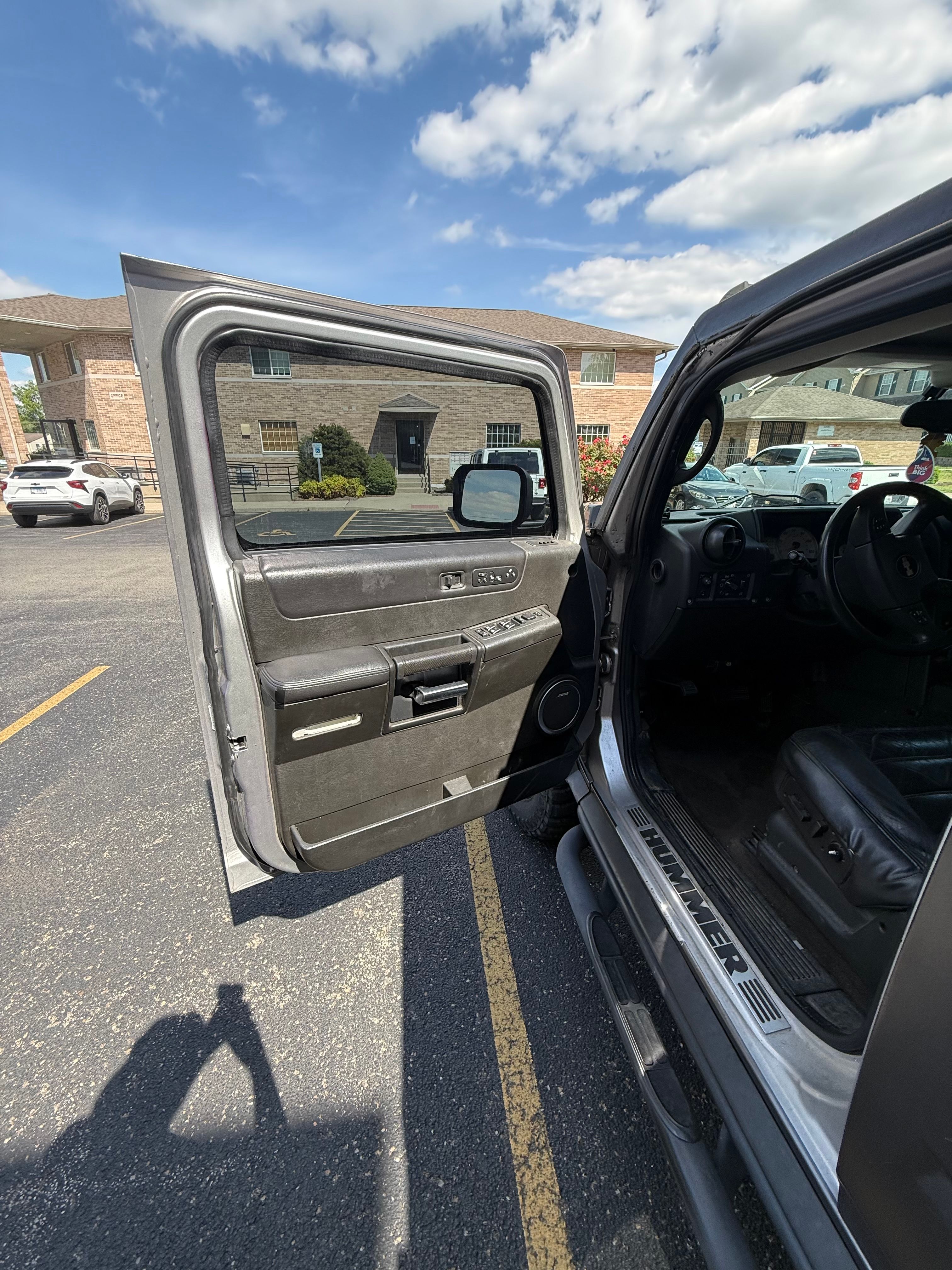 Used 2005 HUMMER H2 w/ Preferred Equipment Group AWD/4WD image 13