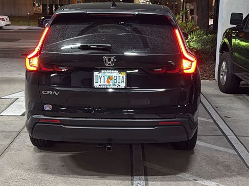 Used 2024 Honda CR-V LX image 5