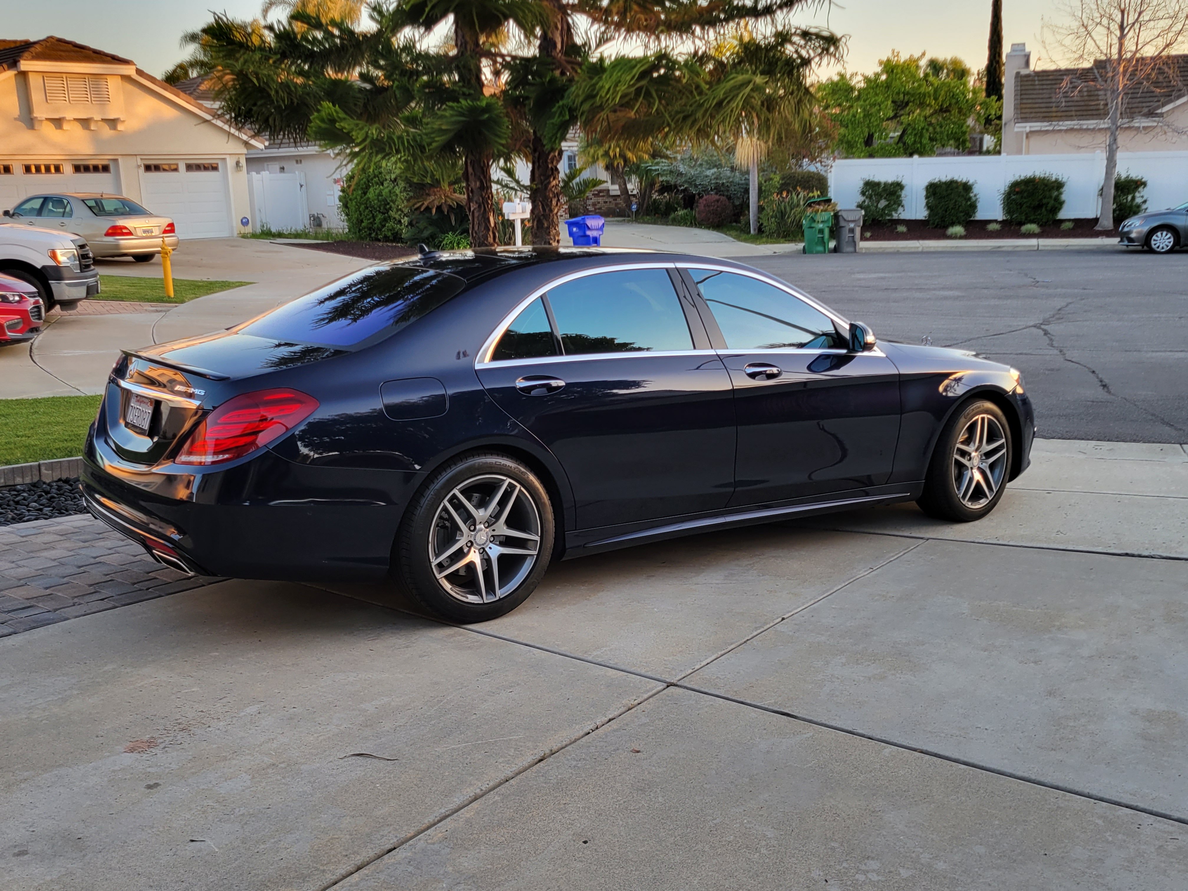 Used 2014 Mercedes-Benz S 550 Sedan image 2