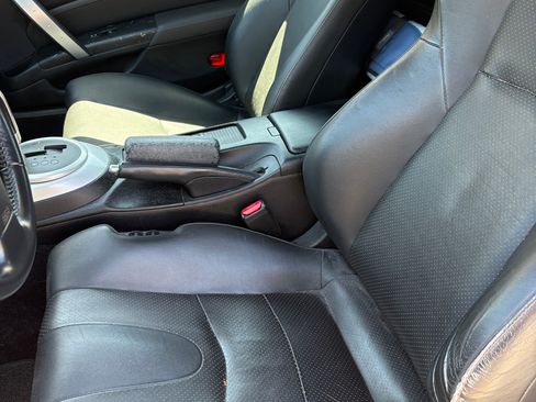 Used 2007 Nissan 350Z Touring RWD image 8