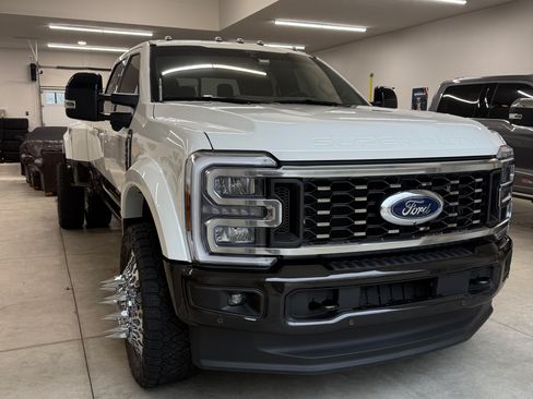 Used 2025 Ford F450 King Ranch w/ FX4 Off-Road Package image 5