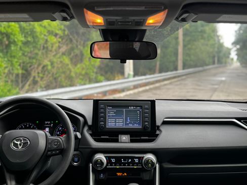Used 2019 Toyota RAV4 XLE FWD image 15