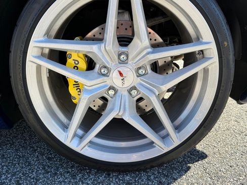 Used 2006 Chevrolet Corvette Coupe w/ Preferred Equipment Group image 24