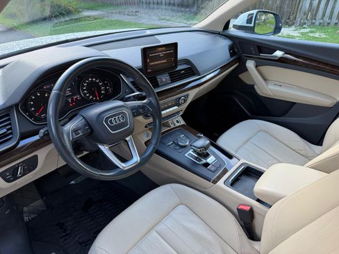 Used 2019 Audi Q5 2.0T Premium w/ Convenience Package AWD/4WD image 14