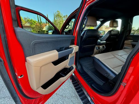 Used 2021 Ford F150 Lariat w/ Equipment Group 502A High RWD image 22