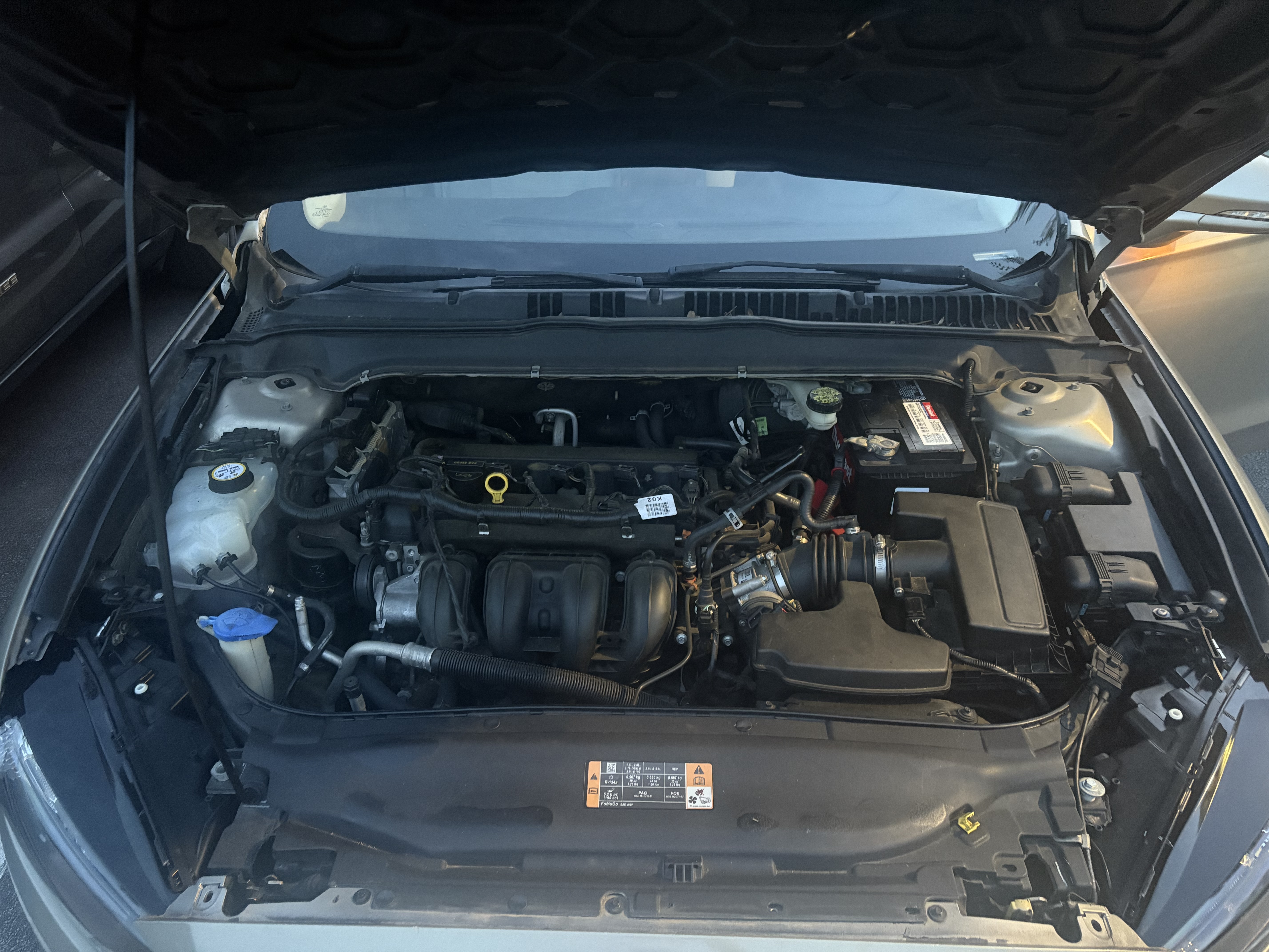 Used 2016 Ford Fusion SE FWD image 16