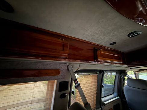 Used 2004 Chevrolet Express 1500 image 10