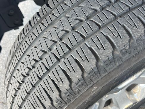Used 2022 RAM 1500 Big Horn AWD/4WD image 9