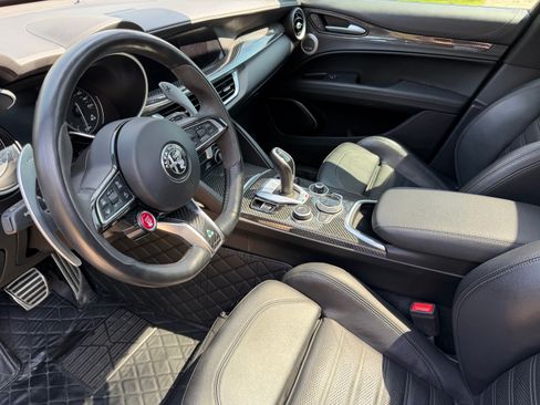 Used 2022 Alfa Romeo Stelvio Quadrifoglio w/ Active Assist Plus Package AWD/4WD image 19