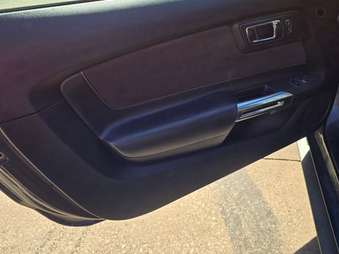 Used 2017 Ford Mustang GT image 5