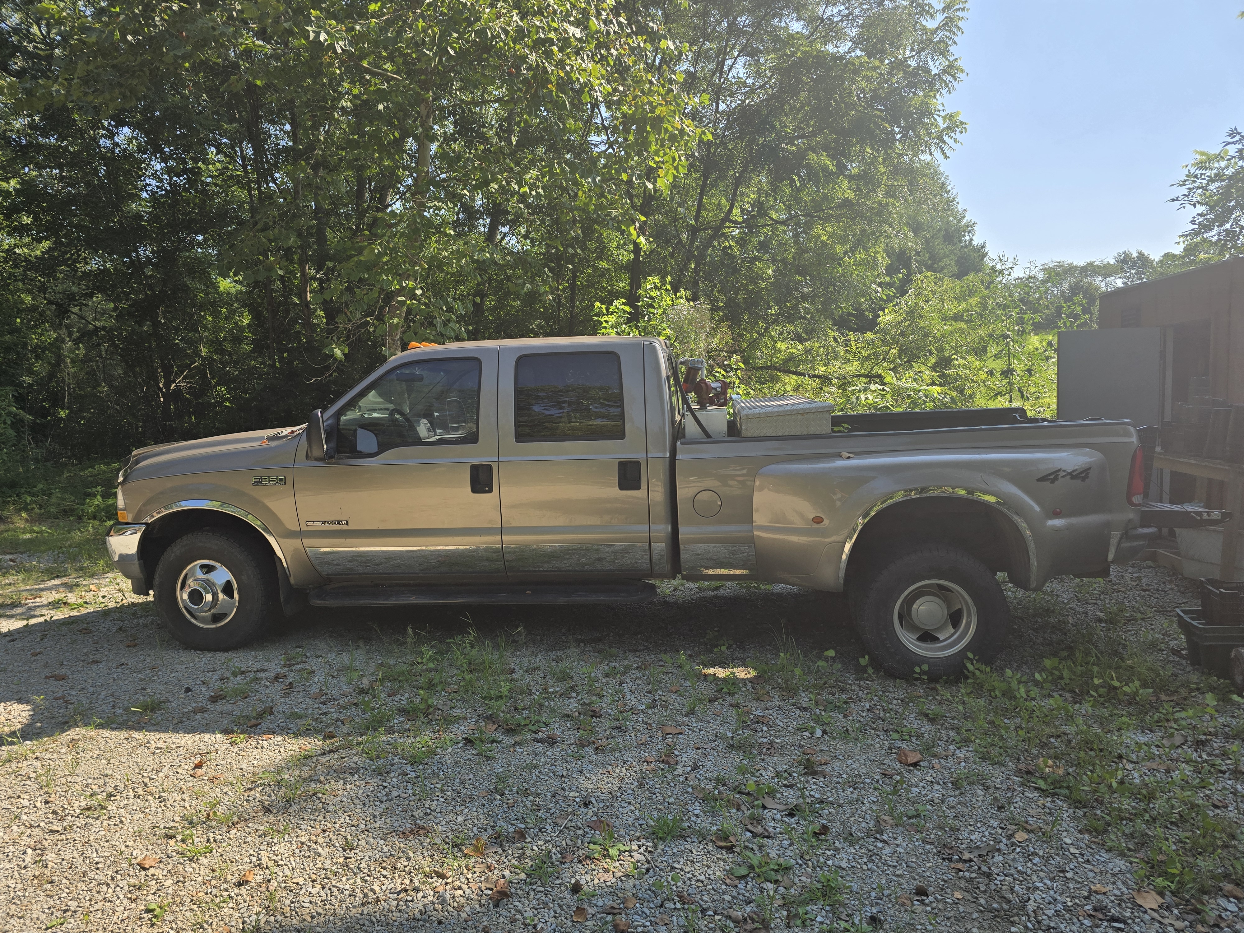 Used 2002 Ford F350 4x4 Crew Cab DRW Super Duty image 1