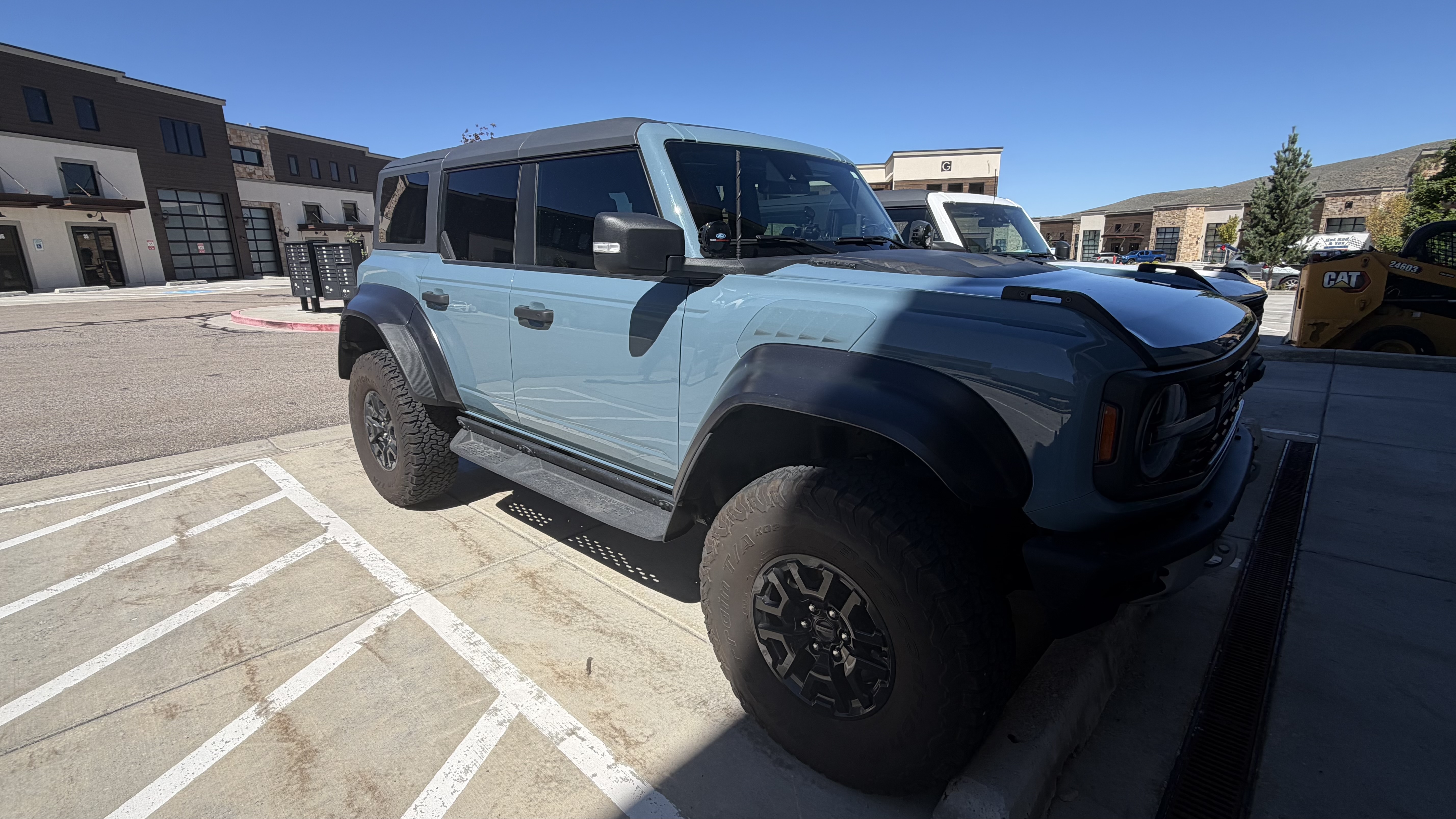Used 2023 Ford Bronco Raptor AWD/4WD image 2
