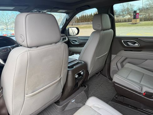 Used 2022 GMC Yukon SLT w/ SLT Premium Package image 21