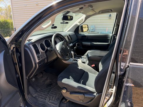 Used 2013 Toyota Tundra 4x4 Double Cab w/ TRD Rock Warrior Pkg image 4