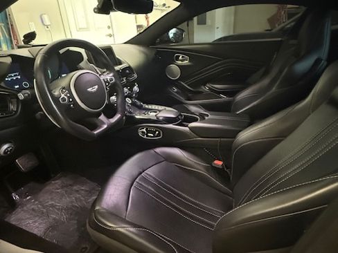 Used 2019 Aston Martin V8 Vantage Coupe RWD image 16