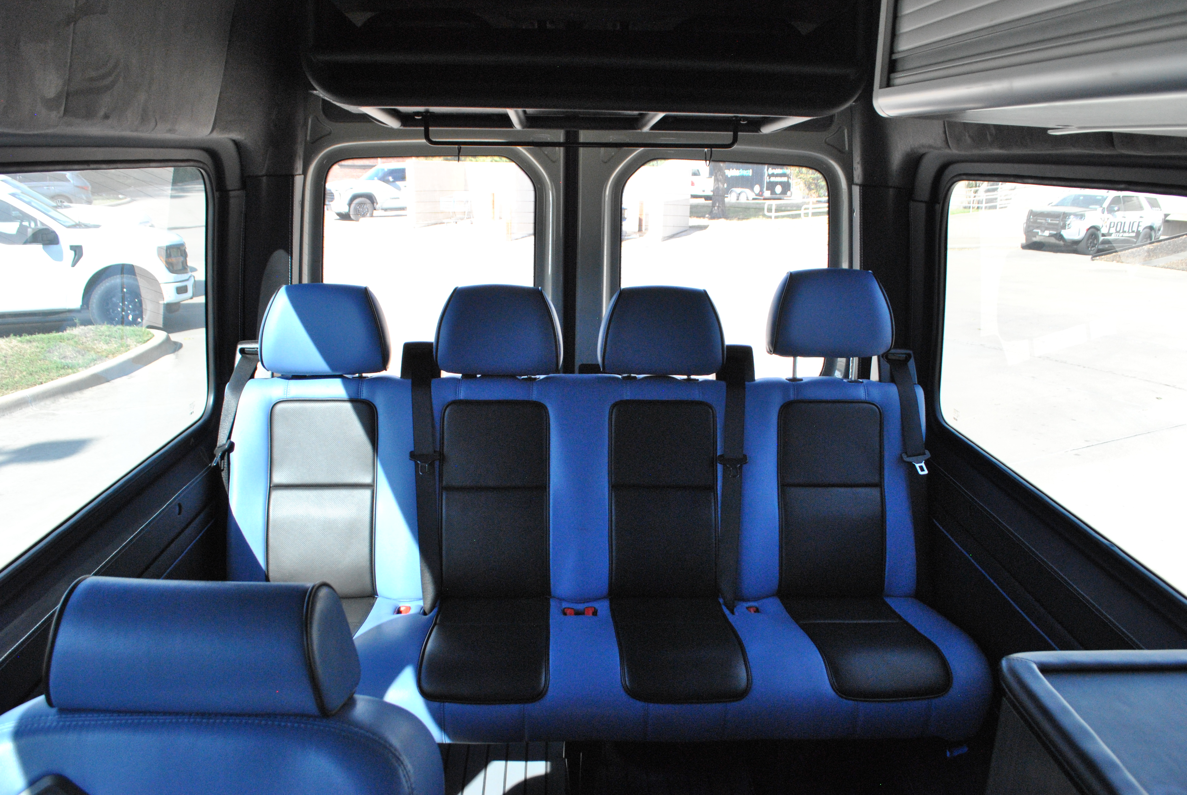 Used 2016 Mercedes-Benz Sprinter 2500 image 10