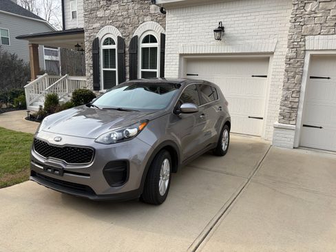 Used 2019 Kia Sportage LX FWD image 1