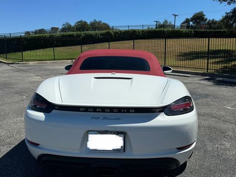 Used 2019 Porsche 718 Boxster Roadster 2D image 6