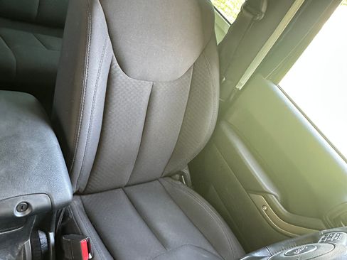 Used 2018 Jeep Wrangler Sport AWD/4WD image 11