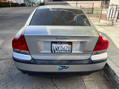 Used 2002 Volvo S60 T5 image 4