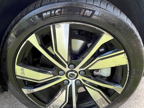 Used 2021 Volvo XC40 P8 Recharge w/ Advanced Package image 9