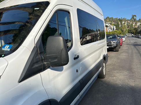 Used 2017 Ford Transit 350 XL image 8