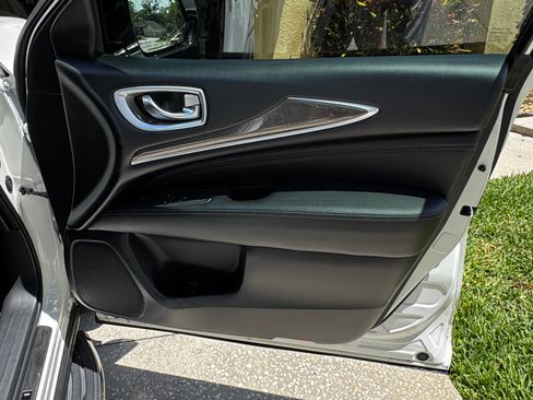 Used 2017 INFINITI QX60 FWD w/ Premium Plus Package image 15