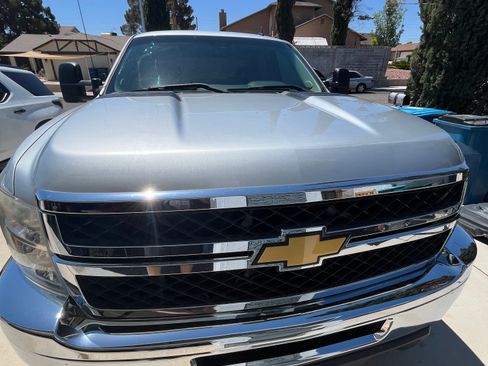 Used 2012 Chevrolet Silverado 2500 LT w/ Interior Plus Package AWD/4WD image 6