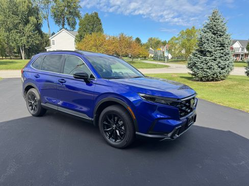 Used 2025 Honda CR-V Sport image 1