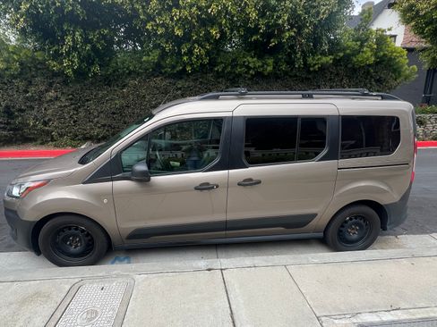 Used 2020 Ford Transit Connect XL image 6