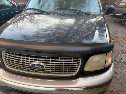 Used 1999 Ford Expedition 4WD image 4