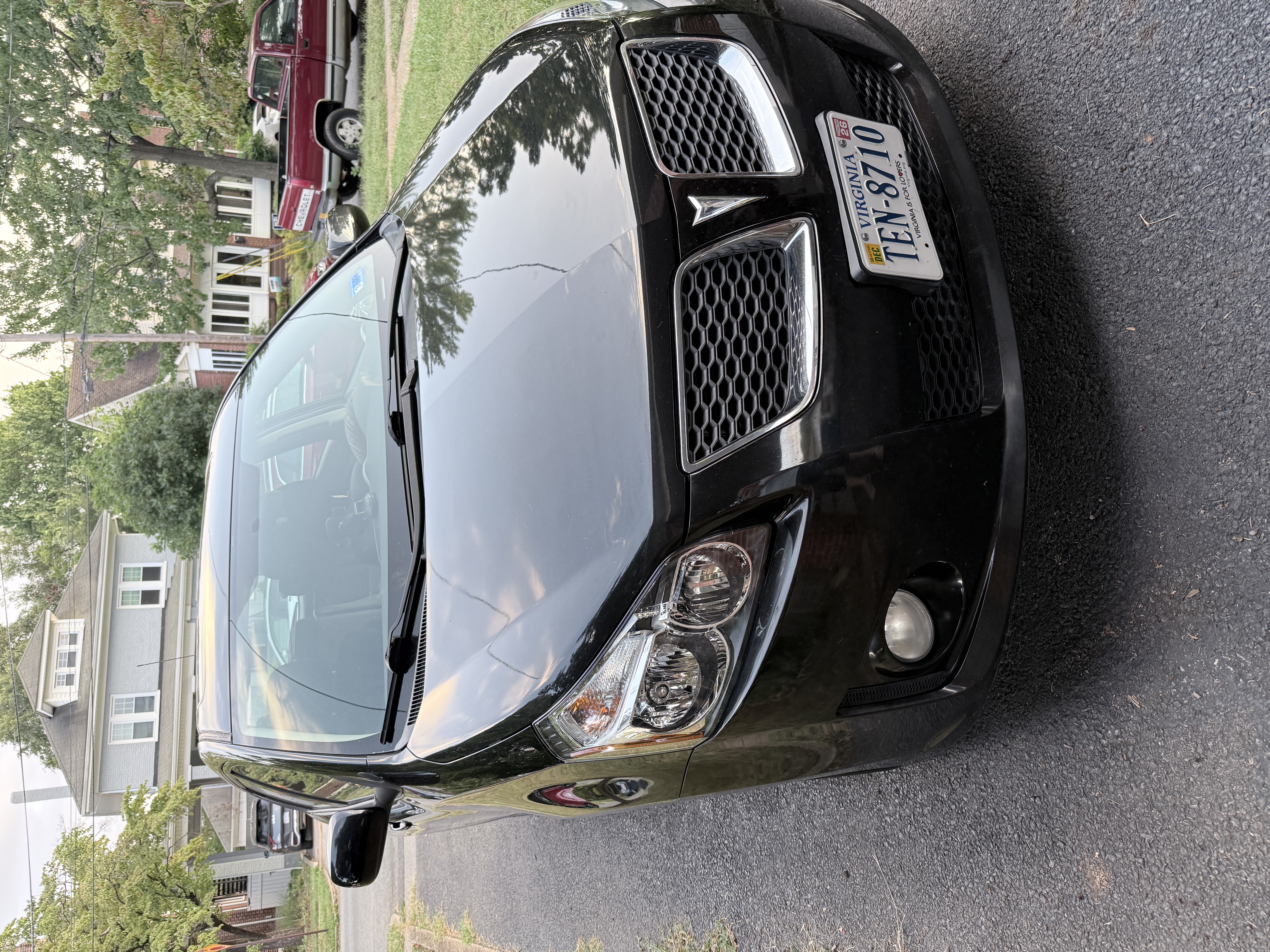 Used 2009 Pontiac Vibe GT FWD image 2