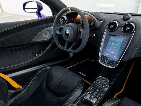 Used 2020 McLaren 600LT Spider image 15
