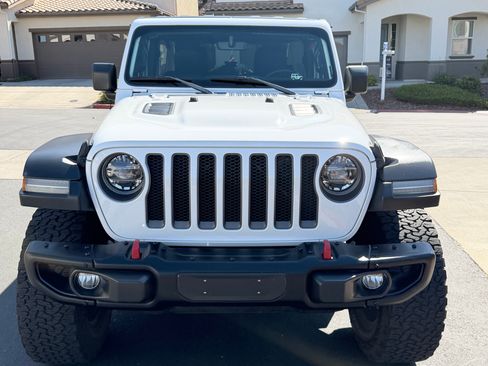 Used 2018 Jeep Wrangler Unlimited Rubicon AWD/4WD image 2