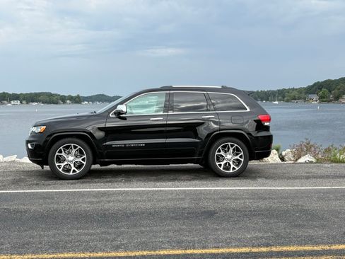 Used 2021 Jeep Grand Cherokee Overland AWD/4WD image 1